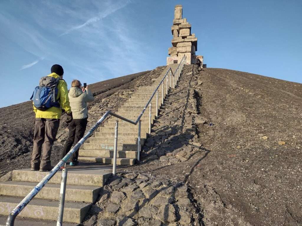 Himmelstreppe mit Sonne